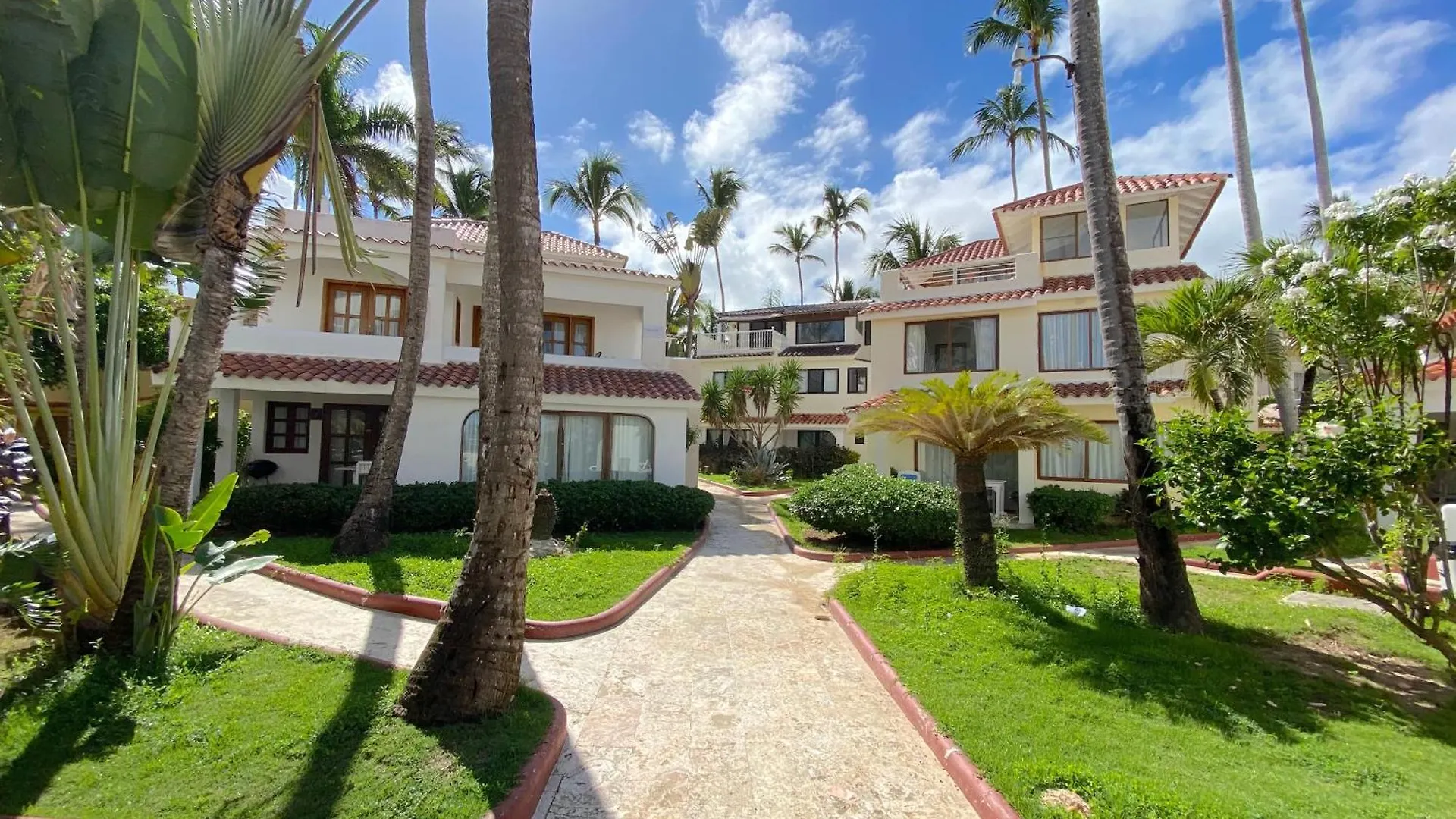 Serenity Villas And Suites - Playa Los Corales Punta Cana Hotel