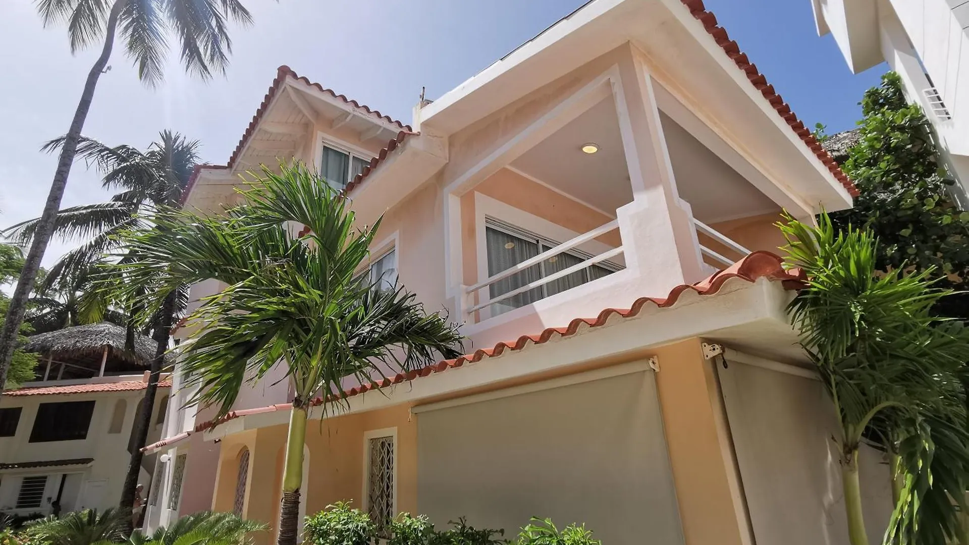 Serenity Villas And Suites - Playa Los Corales Punta Cana Hotel